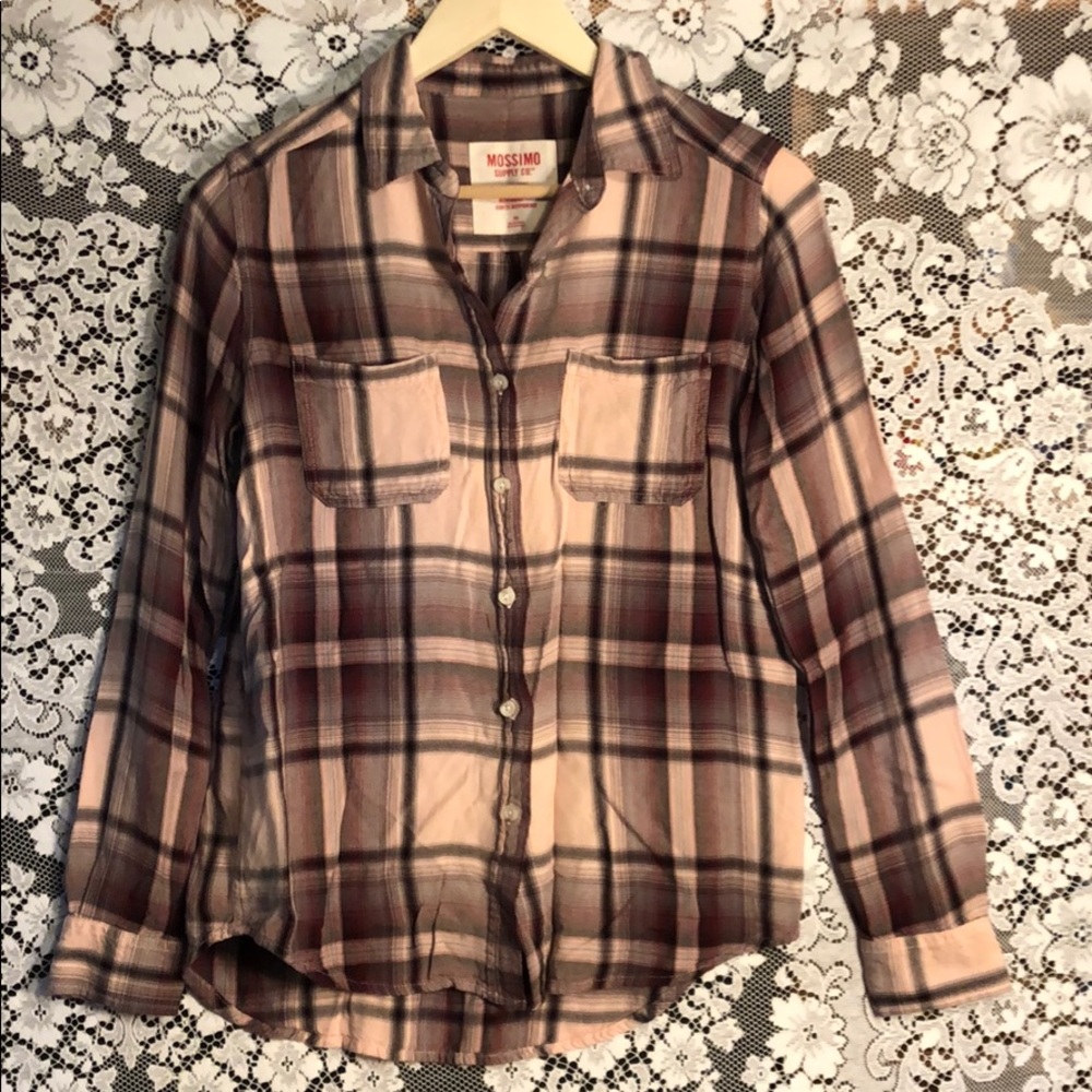 🍉 Mossimo Light Shirt